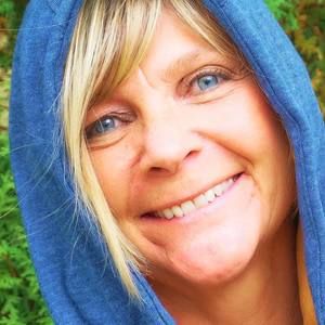 Meet your Posher, Suzanne